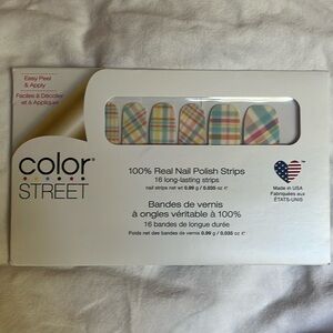 Color Street Nail Polish Strips: Plaid’s All Folks